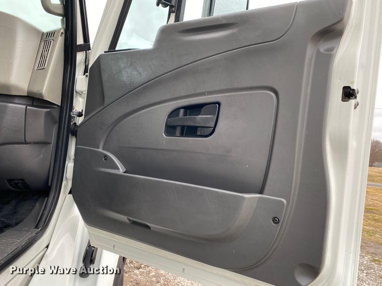 image for item JN9201 2012 International 8600  semi truck