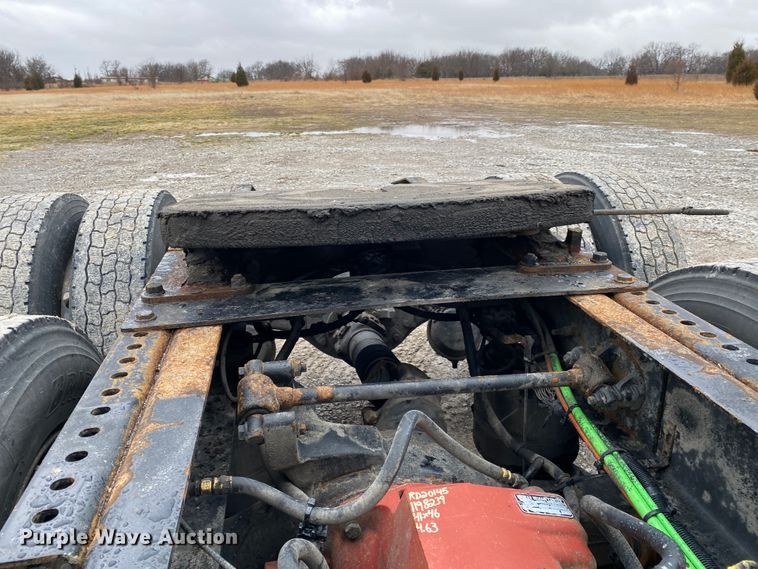 image for item JN9201 2012 International 8600  semi truck