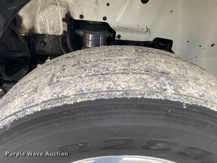 image for item JN9201 2012 International 8600  semi truck