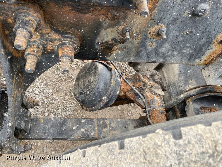 image for item JN9201 2012 International 8600  semi truck