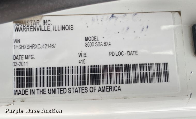 image for item JN9201 2012 International 8600  semi truck