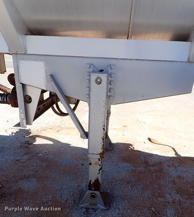 image for item JO9732 2012 TyTal  tank trailer