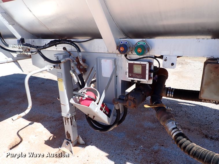 image for item JO9732 2012 TyTal  tank trailer