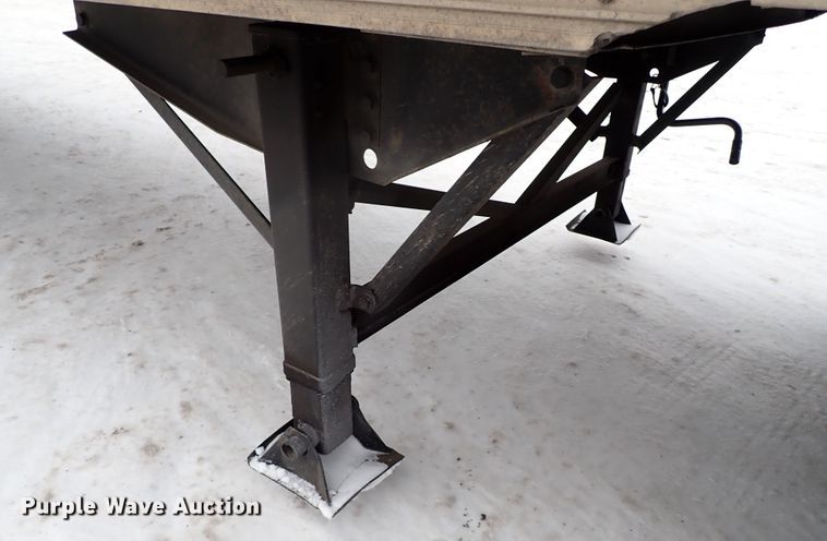 image for item JO9735 2004 Wabash  dry van trailer