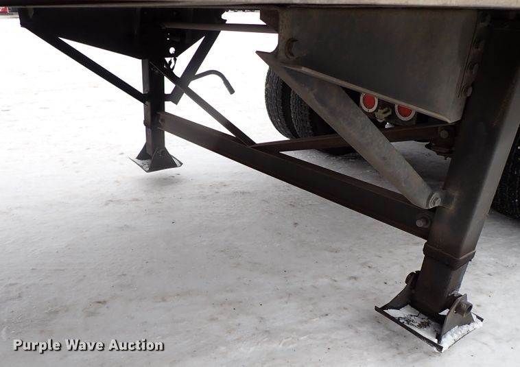 image for item JO9735 2004 Wabash  dry van trailer