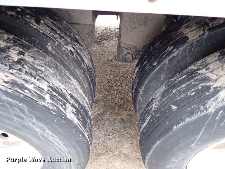 image for item JO9737 1990 American Trailer Inc A751  dry van trailer