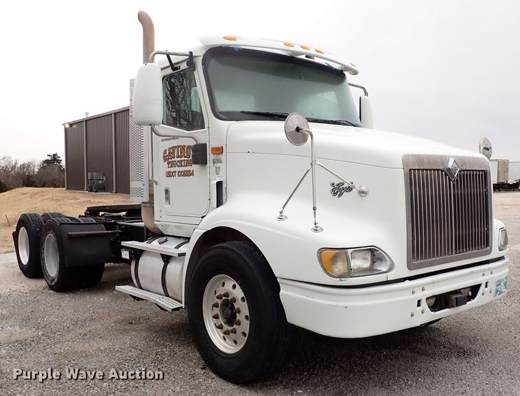image for item JO9738 2008 International 9200i  semi truck