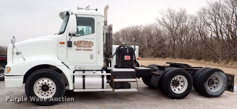 image for item JO9738 2008 International 9200i  semi truck