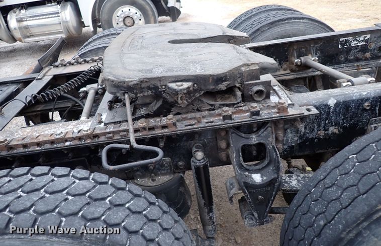 image for item JO9738 2008 International 9200i  semi truck