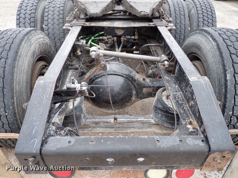 image for item JO9738 2008 International 9200i  semi truck