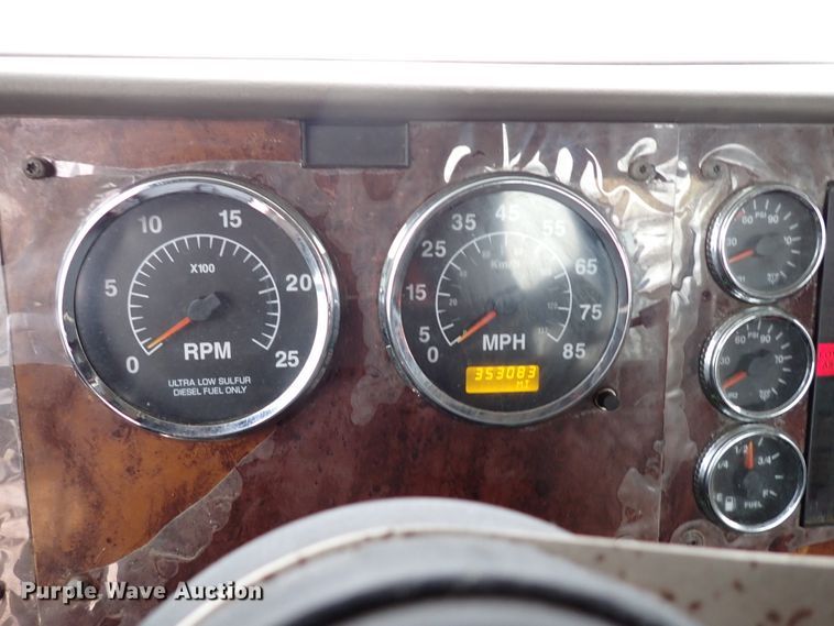 image for item JO9738 2008 International 9200i  semi truck