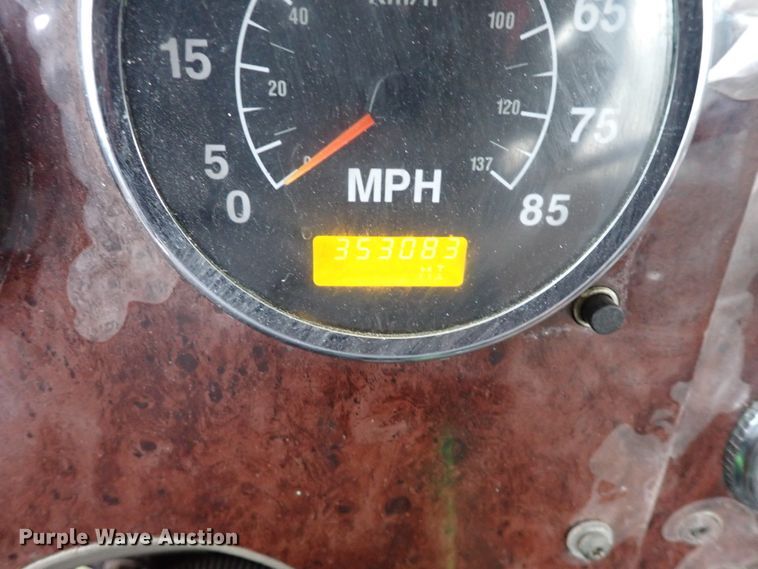 image for item JO9738 2008 International 9200i  semi truck