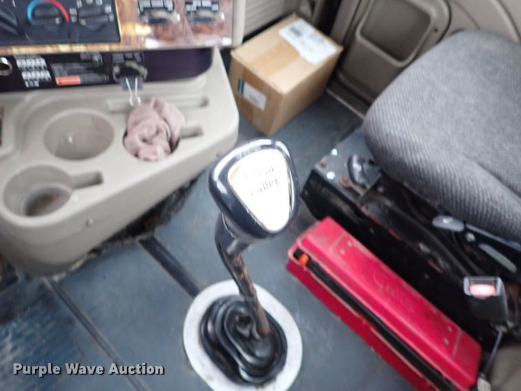 image for item JO9738 2008 International 9200i  semi truck