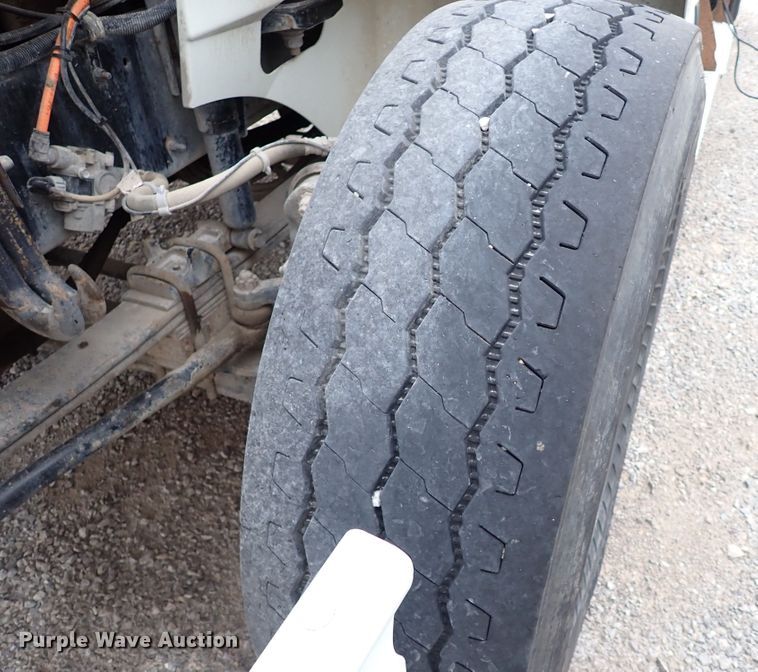 image for item JO9738 2008 International 9200i  semi truck