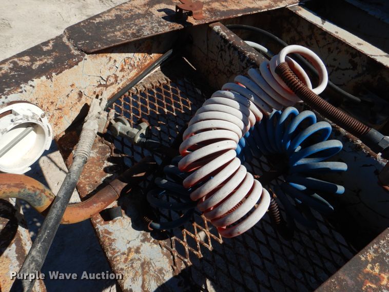 image for item JS9687 1995 Strick  fifth wheel dolly