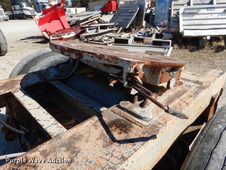 image for item JS9687 1995 Strick  fifth wheel dolly