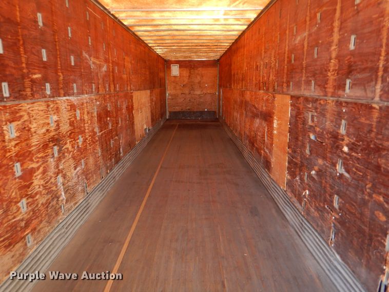 image for item JS9689 1997 Utility VS2DC  dry van trailer