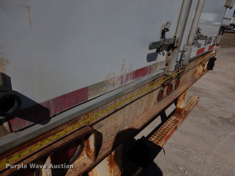 image for item JS9689 1997 Utility VS2DC  dry van trailer