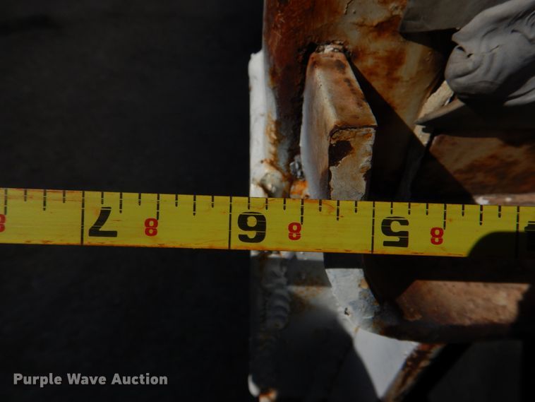 image for item JS9689 1997 Utility VS2DC  dry van trailer