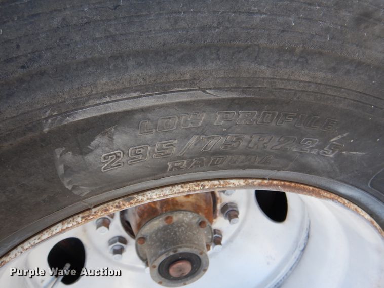 image for item JS9690 1994 Pines  dry van trailer