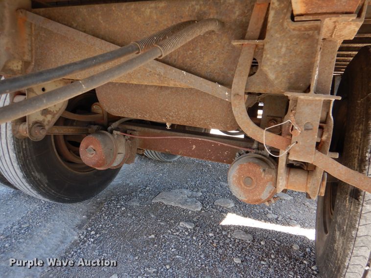 image for item JS9691 1996 Fuehauf FBHLP-9  dry van trailer