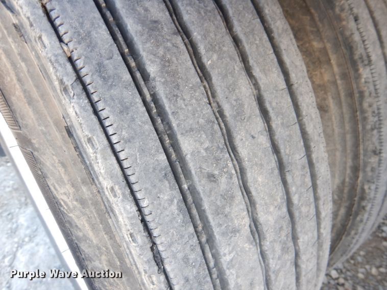 image for item JS9691 1996 Fuehauf FBHLP-9  dry van trailer