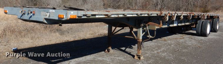 image for item JS9725 1996 Transcraft TL2000 W2  flatbed trailer
