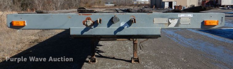 image for item JS9725 1996 Transcraft TL2000 W2  flatbed trailer