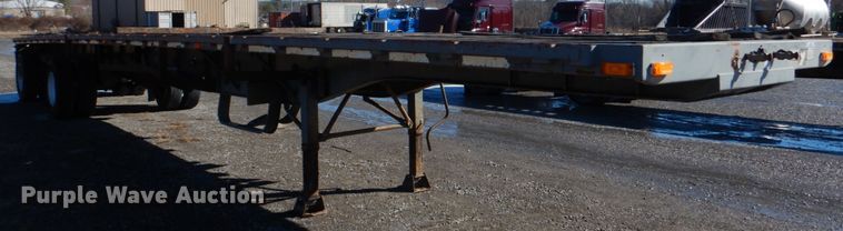 image for item JS9725 1996 Transcraft TL2000 W2  flatbed trailer