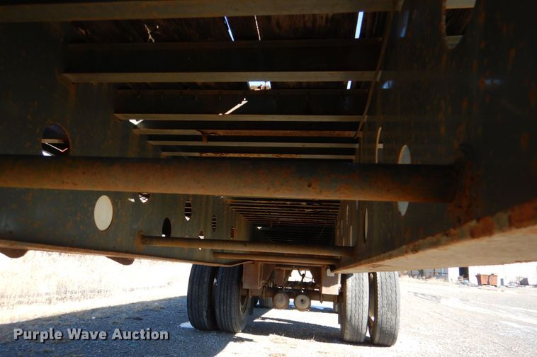 image for item JS9725 1996 Transcraft TL2000 W2  flatbed trailer