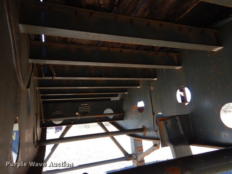 image for item JS9725 1996 Transcraft TL2000 W2  flatbed trailer