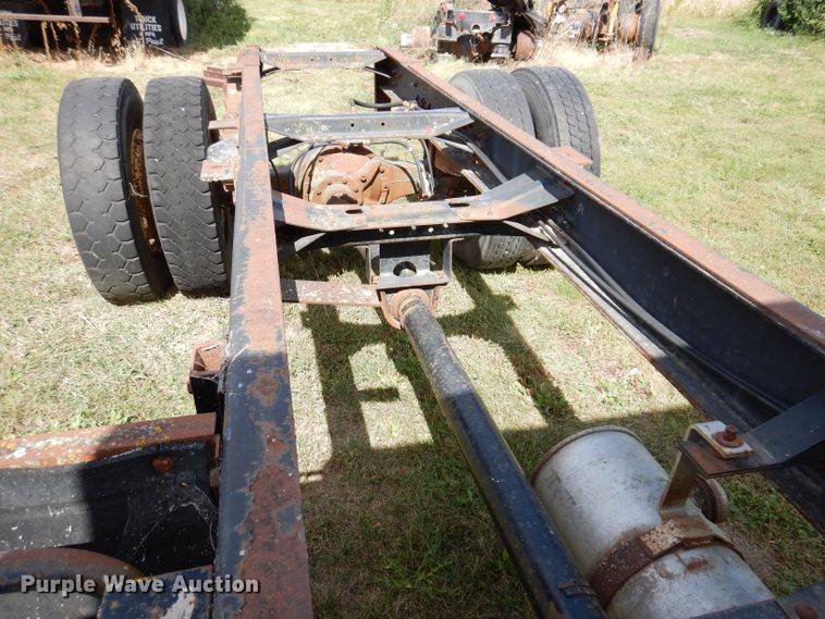 image for item KA9373 1998 Mack CS300P  truck cab and chassis