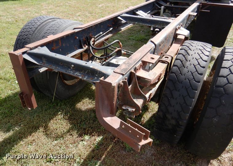 image for item KA9373 1998 Mack CS300P  truck cab and chassis