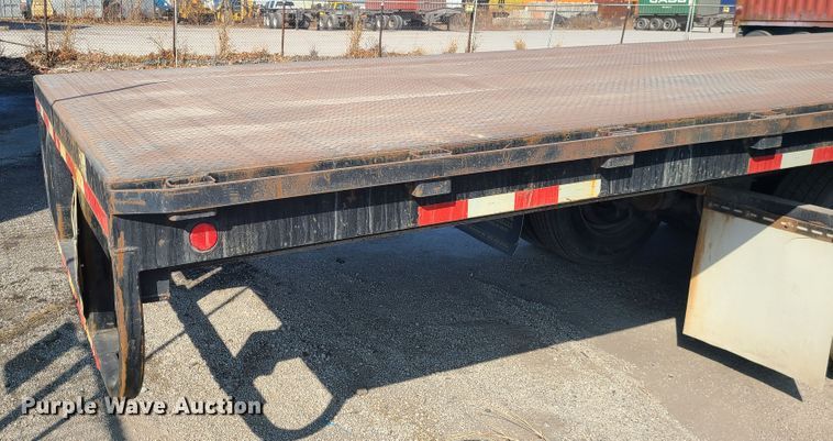 image for item KG9640 1996 Viking  flatbed trailer