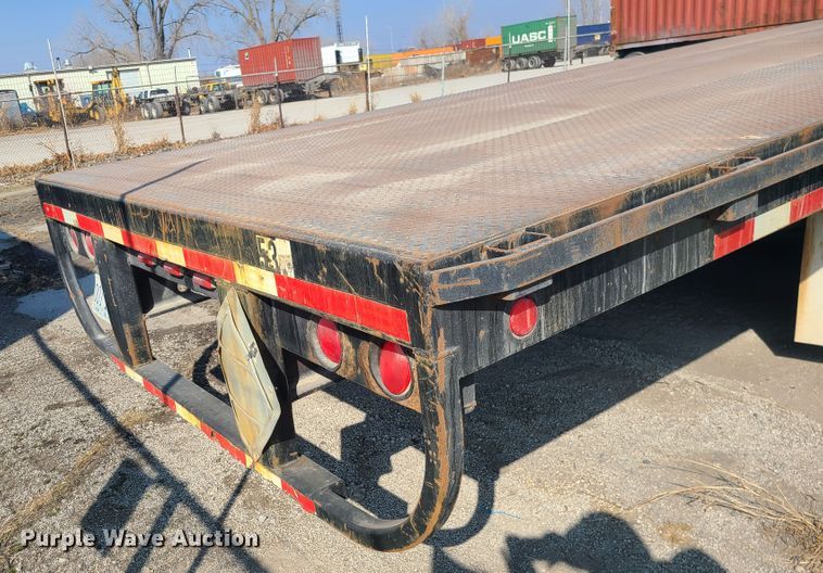 image for item KG9640 1996 Viking  flatbed trailer