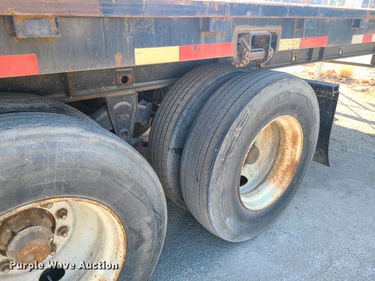 image for item KG9640 1996 Viking  flatbed trailer