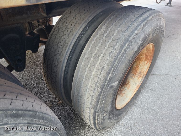 image for item KG9640 1996 Viking  flatbed trailer