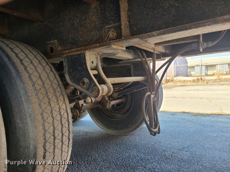 image for item KG9640 1996 Viking  flatbed trailer