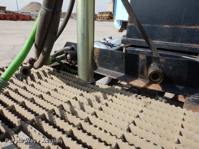 image for item KG9964 2000 Mack CX613  semi truck