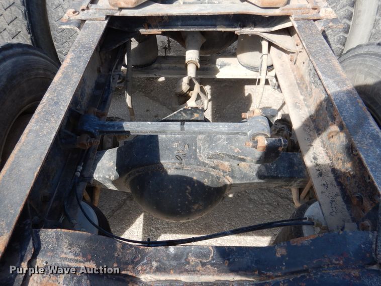 image for item KG9964 2000 Mack CX613  semi truck