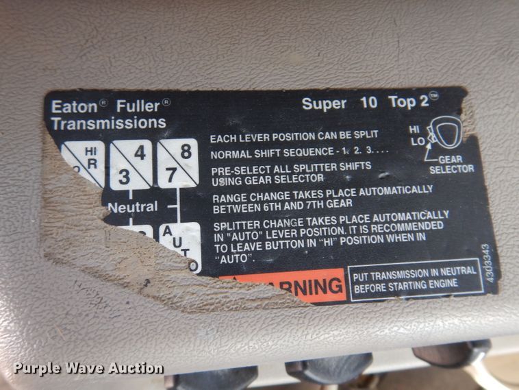 image for item KG9964 2000 Mack CX613  semi truck