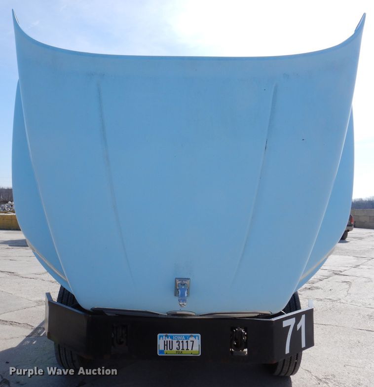 image for item KG9964 2000 Mack CX613  semi truck