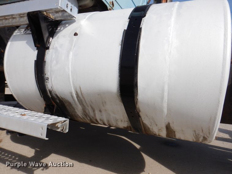 image for item KG9965 1994 Mack CH613  semi truck