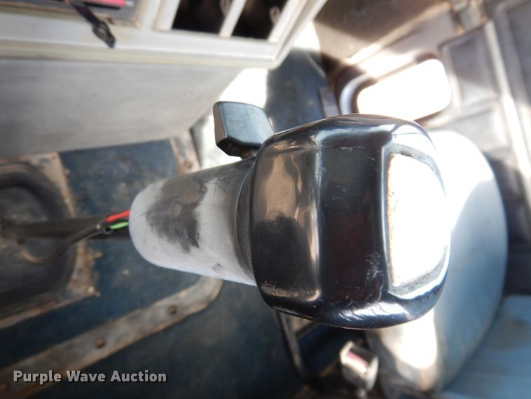 image for item KG9965 1994 Mack CH613  semi truck