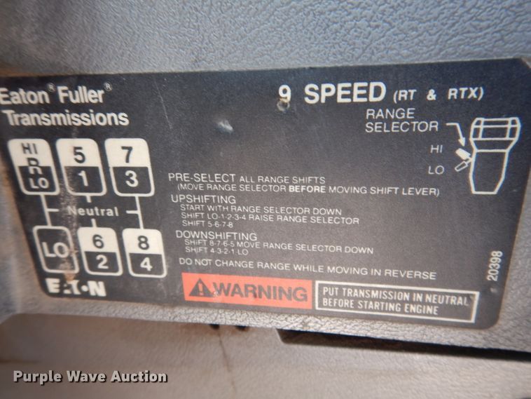 image for item KG9965 1994 Mack CH613  semi truck