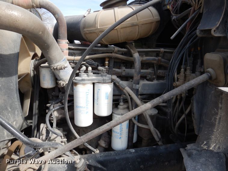 image for item KG9965 1994 Mack CH613  semi truck