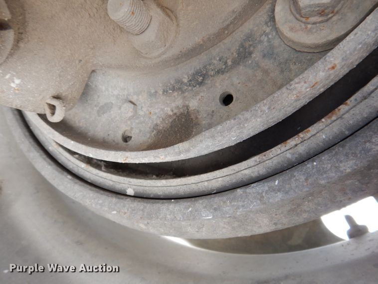 image for item KG9965 1994 Mack CH613  semi truck