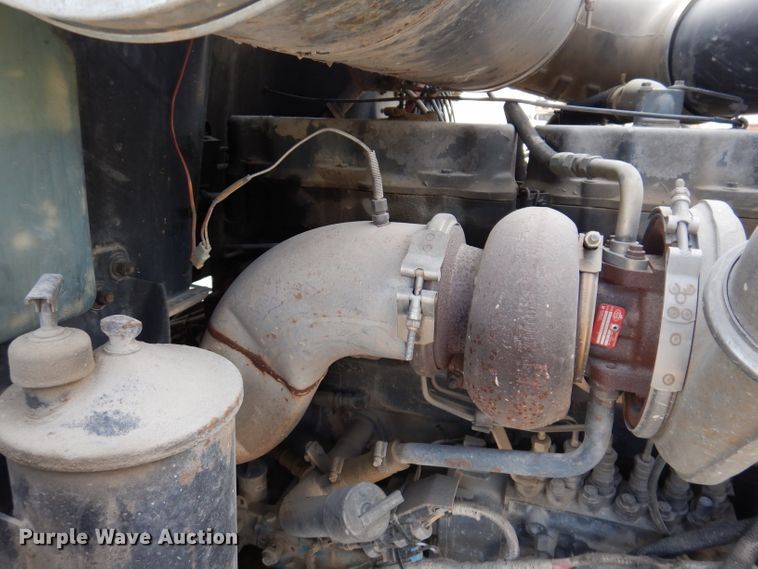 image for item KG9965 1994 Mack CH613  semi truck