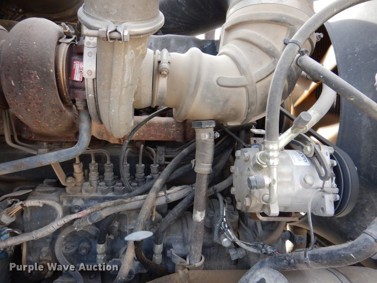 image for item KG9965 1994 Mack CH613  semi truck