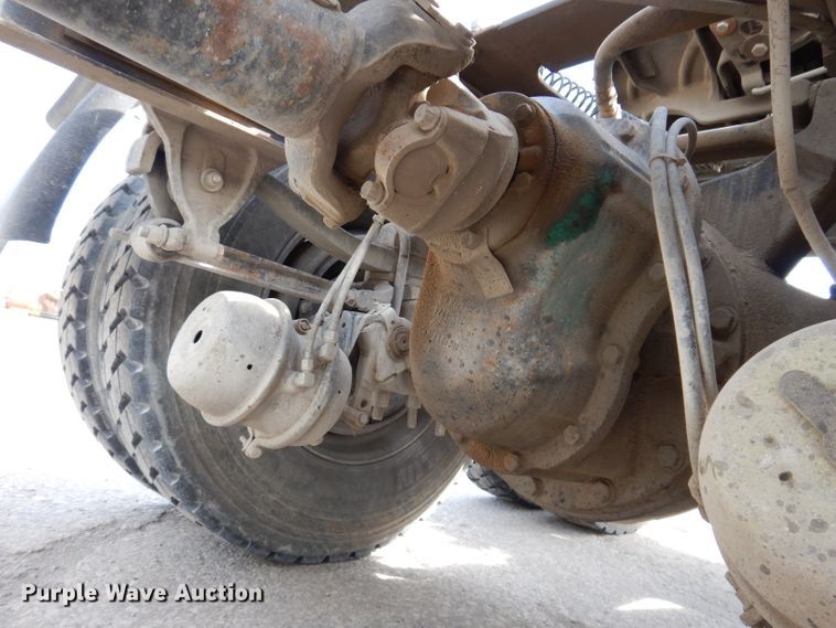 image for item KG9965 1994 Mack CH613  semi truck